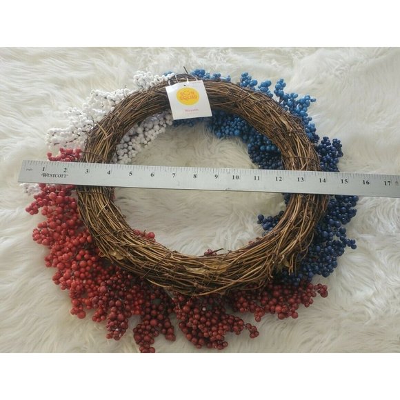 NWT Red White & Blue Ombre Bead Wreath 17" Diameter Americana 4th of July A018 - Picture 3 of 4